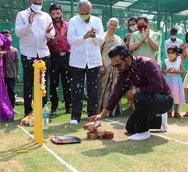 Kedar Jadhav Opens Cricket Academy In Pune