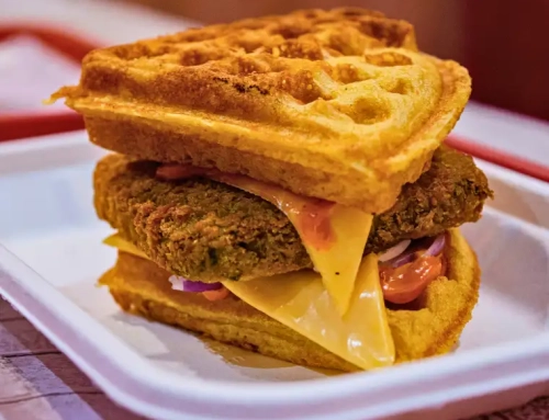 Discover Pune’s Unique Waffle Burger at Golden Quarter