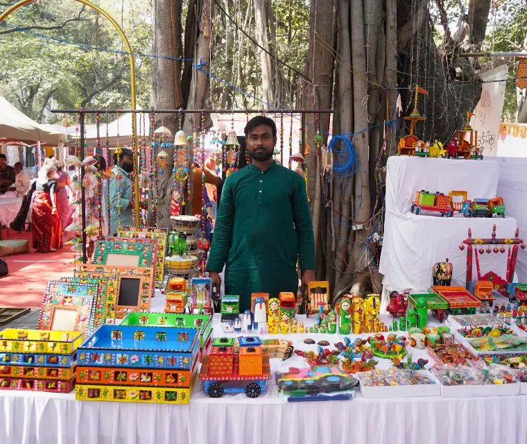 100+ Artisans exhibit at Craftroots Pune to unveil their designs!