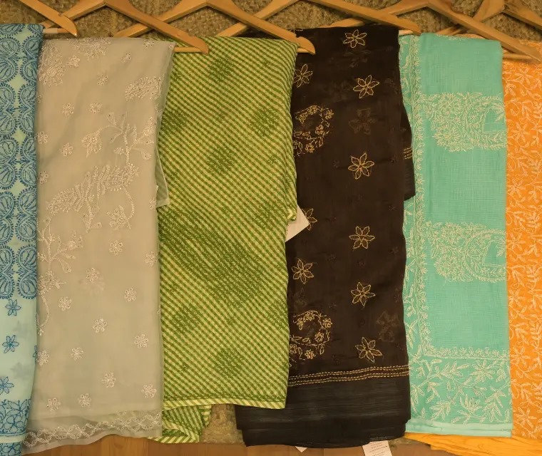 Pune's only shop that sells rare chikankari sarees!