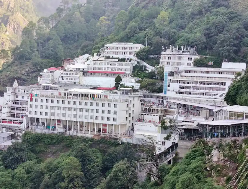 SPPU Pune opens the door to PG Diploma in Temple Management