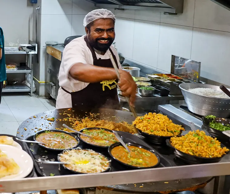 Pune's favorite Relax Pavbhaji opens 7th branch near JW Marriott!