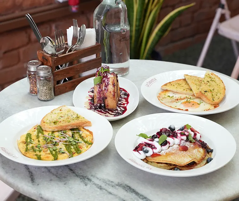 Only place in Deccan serving Shakshuka & Ricotta Pancake!