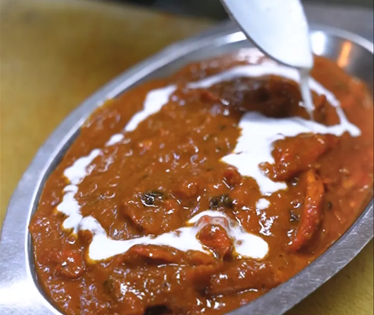 I found Pune's most homely butter chicken on law college road!